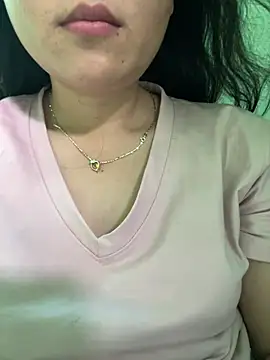 Snapshot of Sexy_nee chatting on 07/18/26, 03:44 Sexy nee online show from 07/18/26, 03:44