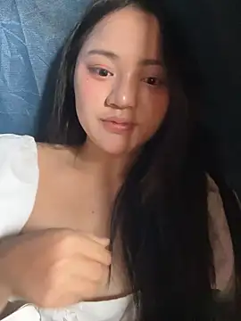 Snapshot of Quynh_nga chatting on 07/18/26, 07:01 Quynh nga online show from 07/18/26, 07:01