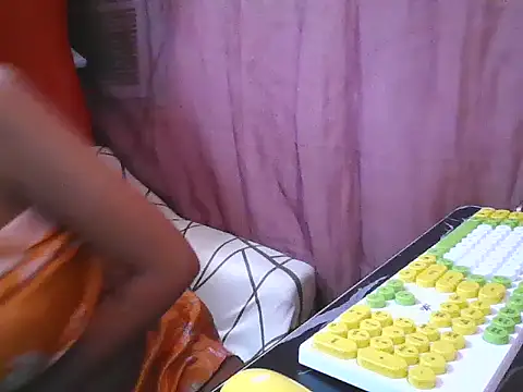 SaucyPussyxx online show from 07/17/26, 12:34