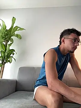 Snapshot of Phillip_collinss chatting on 07/31/26, 01:32 Phillip collinss online show from 07/31/26, 01:32