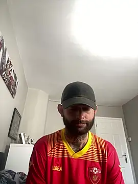 Snapshot of jgold24 chatting on 07/19/26, 02:43 jgold24 online show from 07/19/26, 02:43