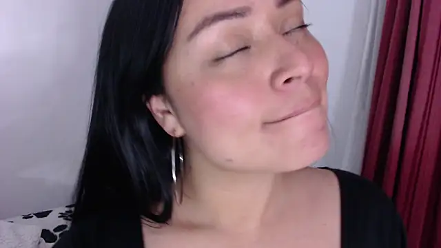 gabriela grace online show from 12/28/24, 12:57