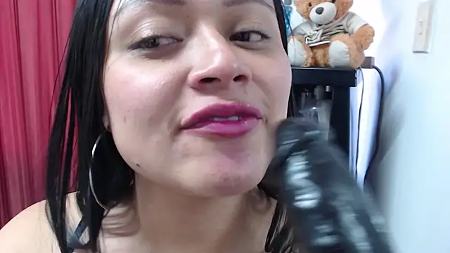 gabriela grace online show from 01/01/25, 12:43