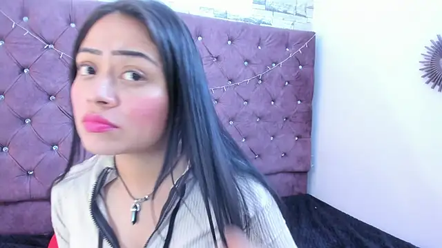 gabriela grace online show from 10/29/25, 02:52