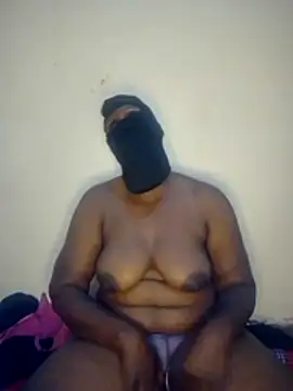 queenofbeautyss online show from 07/21/26, 01:57
