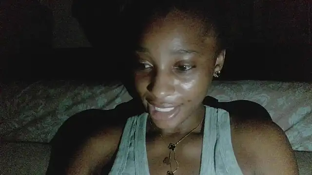Snapshot of Nirahbeauty chatting on 07/19/26, 07:39 Nirahbeauty online show from 07/19/26, 07:39