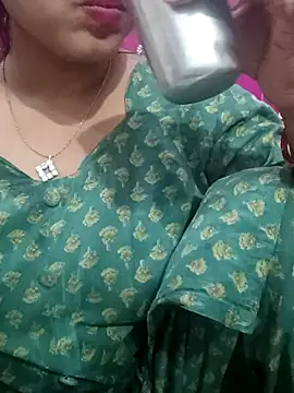 Snapshot of charu_cam chatting on 07/25/26, 02:42 charu cam online show from 07/25/26, 02:42