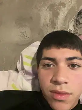 Snapshot of johnnisak chatting on 07/21/26, 12:46 johnnisak online show from 07/21/26, 12:46