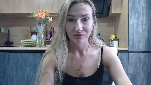 Snapshot of RamiKely chatting on 07/24/26, 06:22 RamiKely online show from 07/24/26, 06:22