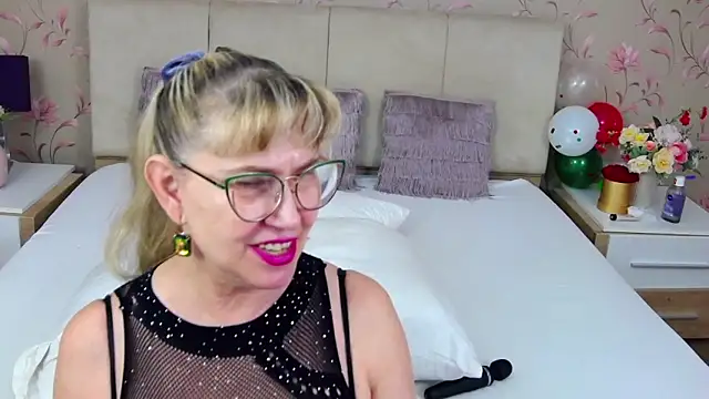 MatureMariah online show from 01/11/25, 10:51