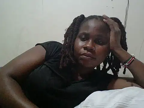 yummyychocolate  online show from 07/22/26, 04:21