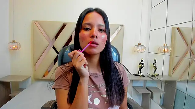 Ivonne Latina online show from 07/23/26, 08:07