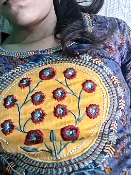 Nisha shukla online show from 07/25/26, 06:44