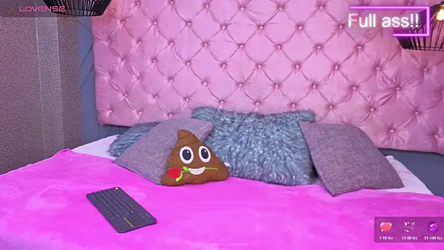 Mia Hornnyxxx online show from 07/27/26, 01:40