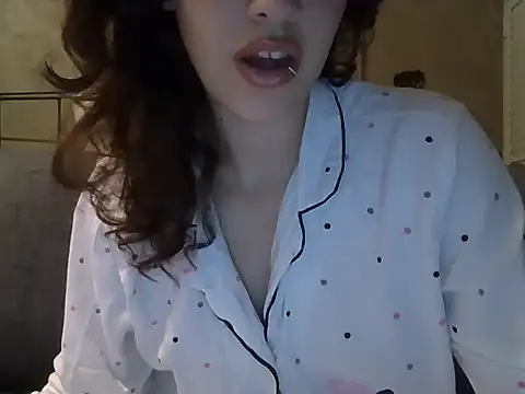 lauranja online show from 08/07/26, 01:18