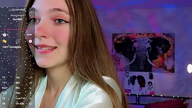 Snapshot of Aura_Lune_ chatting on 07/28/26, 05:23 Aura Lune online show from 07/28/26, 05:23
