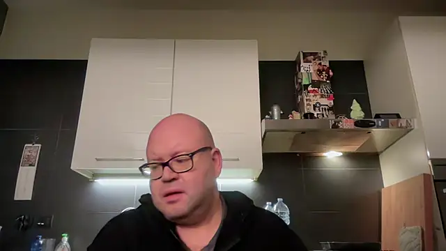 theitalianbear online show from 10/21/25, 02:56