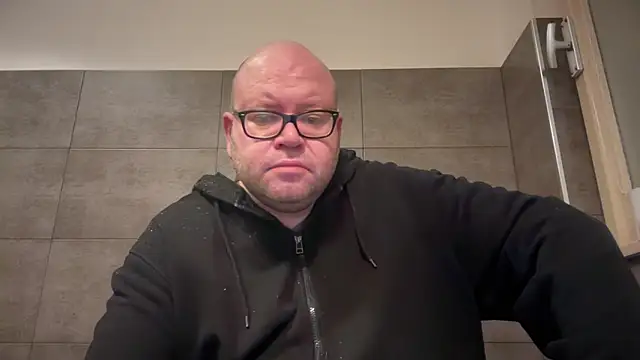 theitalianbear online show from 10/22/25, 04:02