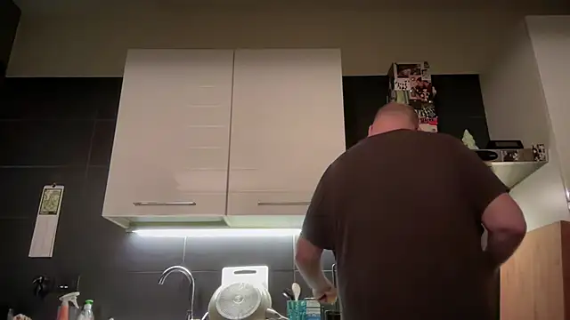 theitalianbear online show from 05/04/26, 03:02