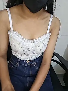MISS-JIYA- online show from 07/28/26, 03:24