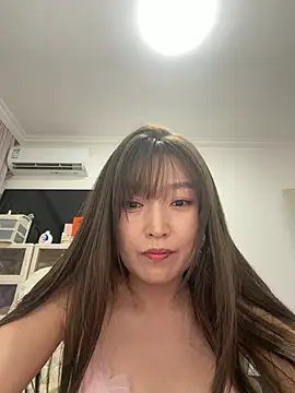 Snapshot of LingYuexi chatting on 07/26/26, 05:20 LingYuexi online show from 07/26/26, 05:20