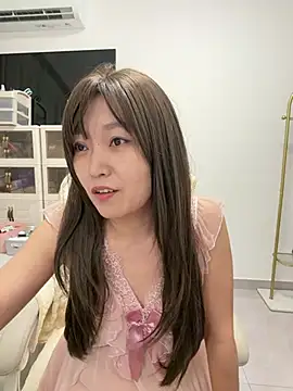 Snapshot of LingYuexi chatting on 07/27/26, 05:20 LingYuexi online show from 07/27/26, 05:20