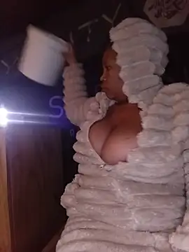 CreamyhotBoobsX online show from 07/27/26, 01:01