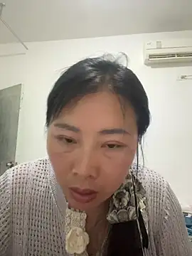 Snapshot of linlin-717 chatting on 07/30/26, 11:53 linlin-717 online show from 07/30/26, 11:53