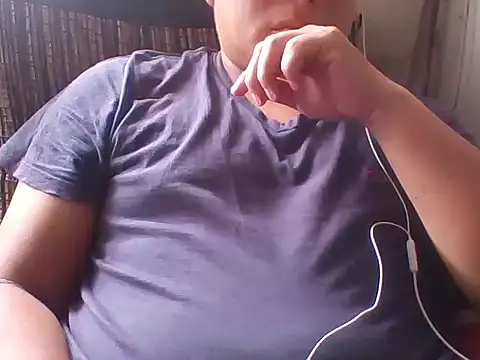 roberto17293 online show from 07/27/26, 06:15