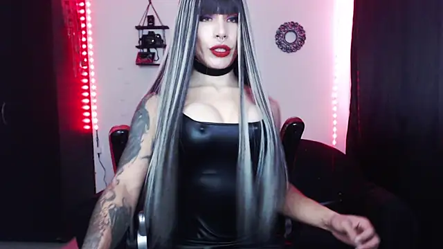 Snapshot of april_simons2 chatting on 01/09/25, 05:00 april simons2 online show from 01/09/25, 05:00