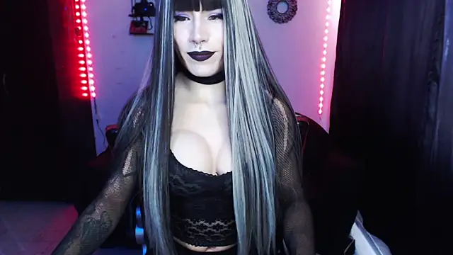 Snapshot of april_simons2 chatting on 01/17/25, 04:04 april simons2 online show from 01/17/25, 04:04