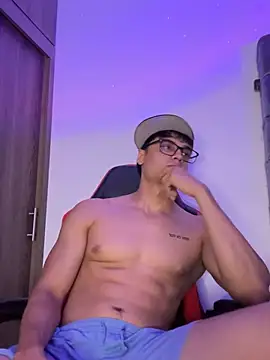Snapshot of elpapi_21xl chatting on 07/30/26, 05:06 elpapi 21xl online show from 07/30/26, 05:06