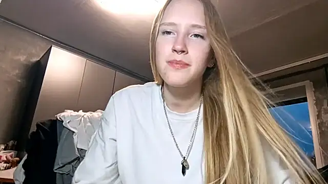 Snapshot of Mia_Azart chatting on 07/31/26, 03:55 Mia Azart online show from 07/31/26, 03:55