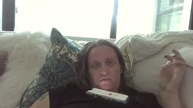 Snapshot of Jenonthecock chatting on 07/31/26, 05:12 Jenonthecock online show from 07/31/26, 05:12