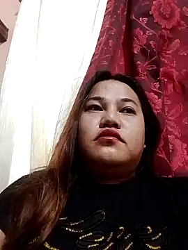 Snapshot of Andrea0414 chatting on 01/21/25, 01:18 Andrea0414 online show from 01/21/25, 01:18