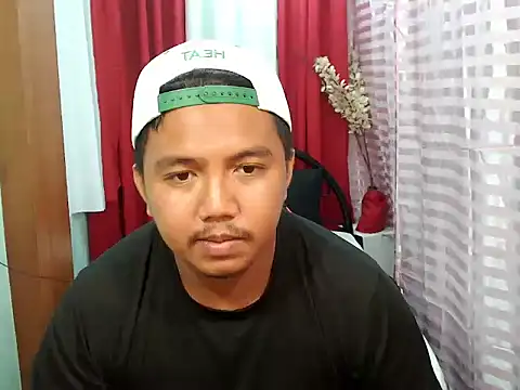 Snapshot of davidhotdesire chatting on 08/01/26, 03:39 davidhotdesire online show from 08/01/26, 03:39