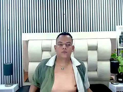 Snapshot of Papi_95 chatting on 08/01/26, 12:59 Papi 95 online show from 08/01/26, 12:59
