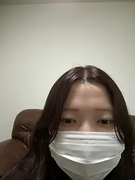 Snapshot of airi_08 chatting on 08/06/26, 01:35 airi 08 online show from 08/06/26, 01:35