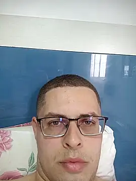 Snapshot of Casal_semFrescura chatting on 08/03/26, 05:49 Casal semFrescura online show from 08/03/26, 05:49