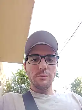 Snapshot of gabrieldanut27 chatting on 08/04/26, 02:41 gabrieldanut27 online show from 08/04/26, 02:41