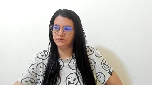 MARILYN GARCIA online show from 11/23/25, 02:06