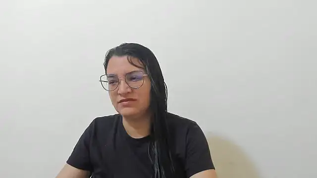 MARILYN GARCIA online show from 11/26/25, 02:07