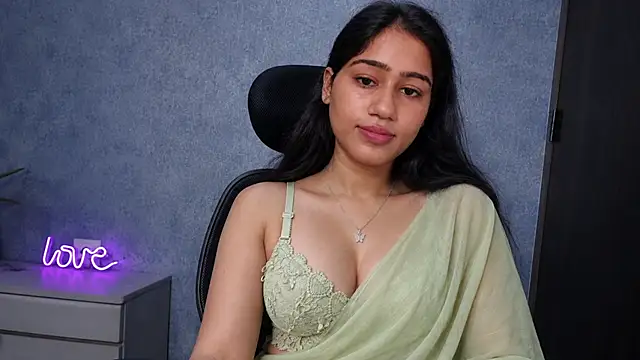 Snapshot of Rishika_luxx chatting on 08/08/26, 07:16 Rishika luxx online show from 08/08/26, 07:16