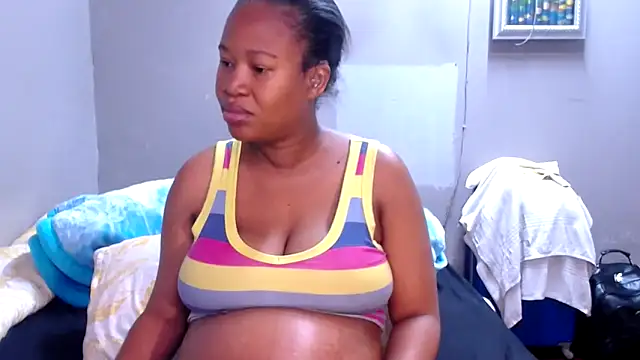 Snapshot of BigAreola26 chatting on 11/15/25, 06:33 BigAreola26 online show from 11/15/25, 06:33