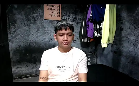 Snapshot of asianPinoy4you chatting on 01/15/26, 03:11 asianPinoy4you online show from 01/15/26, 03:11