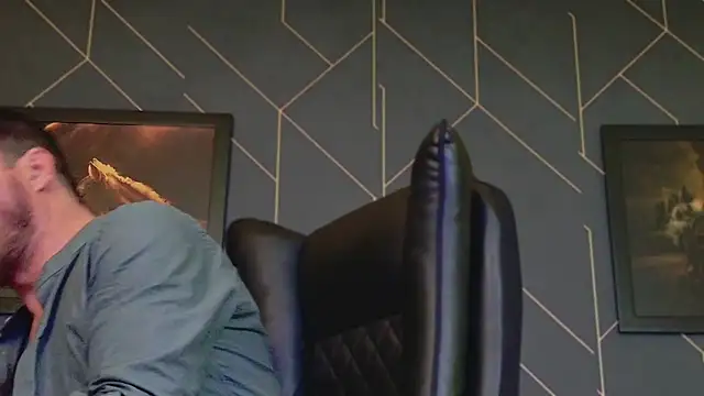 ChrisKox online show from 12/22/24, 07:31