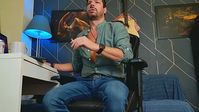 ChrisKox online show from 10/06/25, 03:04