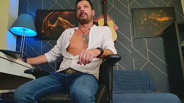 ChrisKox online show from 10/21/25, 01:56