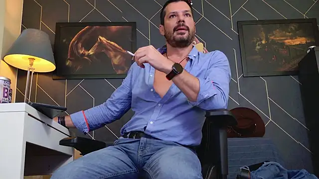 Snapshot of ChrisKox chatting on 10/31/25, 08:48 ChrisKox online show from 10/31/25, 08:48