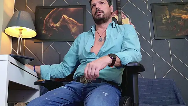 Snapshot of ChrisKox chatting on 11/09/25, 07:45 ChrisKox online show from 11/09/25, 07:45